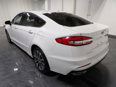Used 2020 Ford Fusion SE image 5