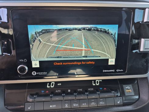 Used 2022 Toyota Tundra SR5 w/ SR5 Premium Package RWD image 30