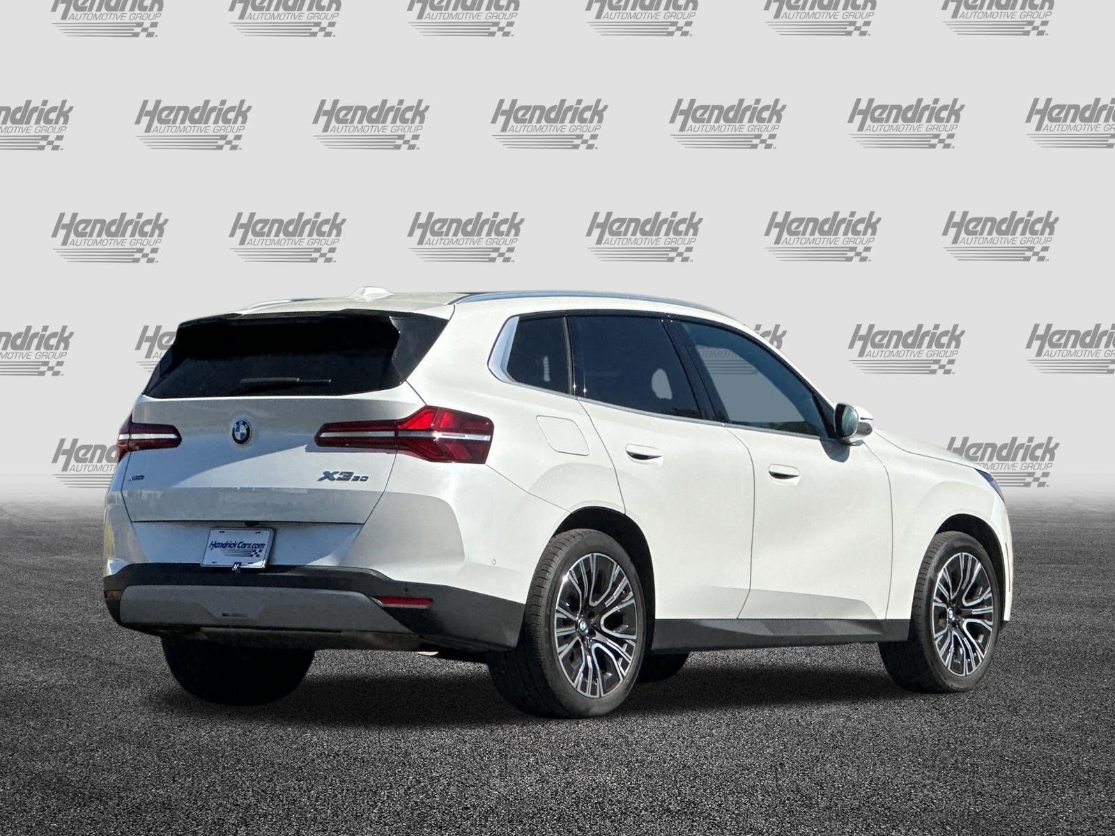 Used 2025 BMW X3 xDrive30i w/ Premium Package AWD/4WD image 5