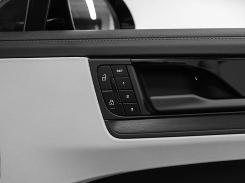 New 2026 Porsche Cayenne GTS image 24