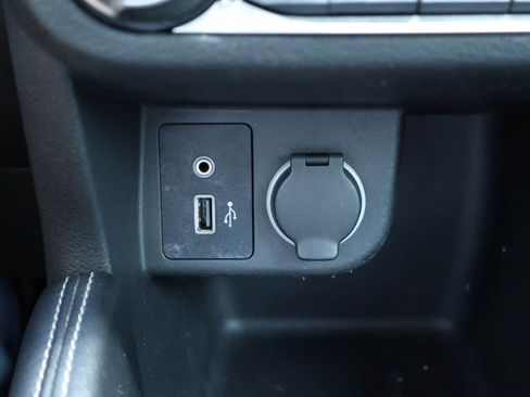 Used 2020 Nissan Kicks SR w/ SR Premium Package FWD image 27