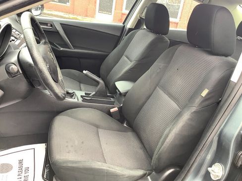 Used 2013 MAZDA MAZDA3 i Touring FWD image 11