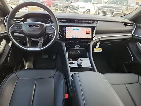 New 2026 Jeep Grand Cherokee Limited image 12