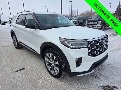 Used 2025 Ford Explorer Platinum w/ Ultimate Package image 4