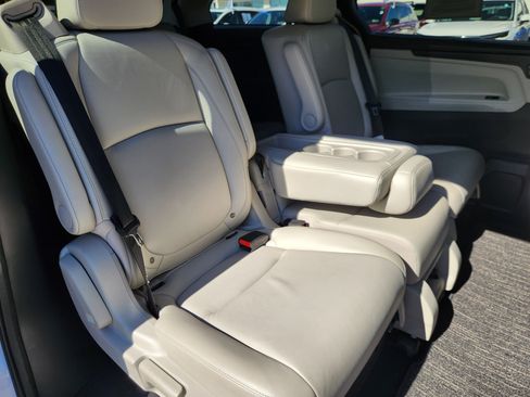 Certified 2025 Honda Odyssey EX-L image 13