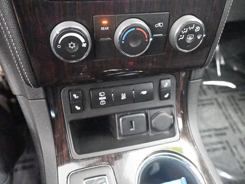 Used 2017 Chevrolet Traverse LT w/ Style and Technology Package image 28