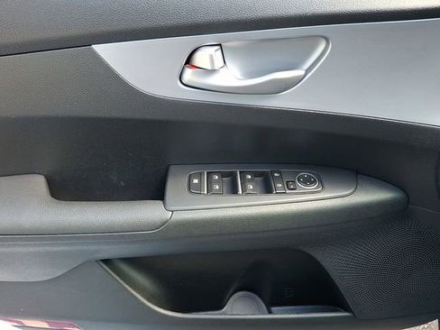 Used 2023 Kia Forte LXS image 12