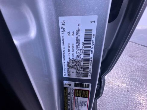 Used 2024 Toyota Tacoma TRD Sport image 38