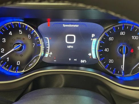 New 2027 Chrysler Pacifica Select FWD image 32