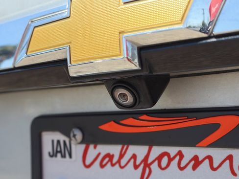 Used 2022 Chevrolet Traverse LT image 53