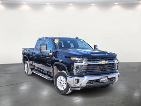 Used 2025 Chevrolet Silverado 2500 LT w/ Convenience Package image 1