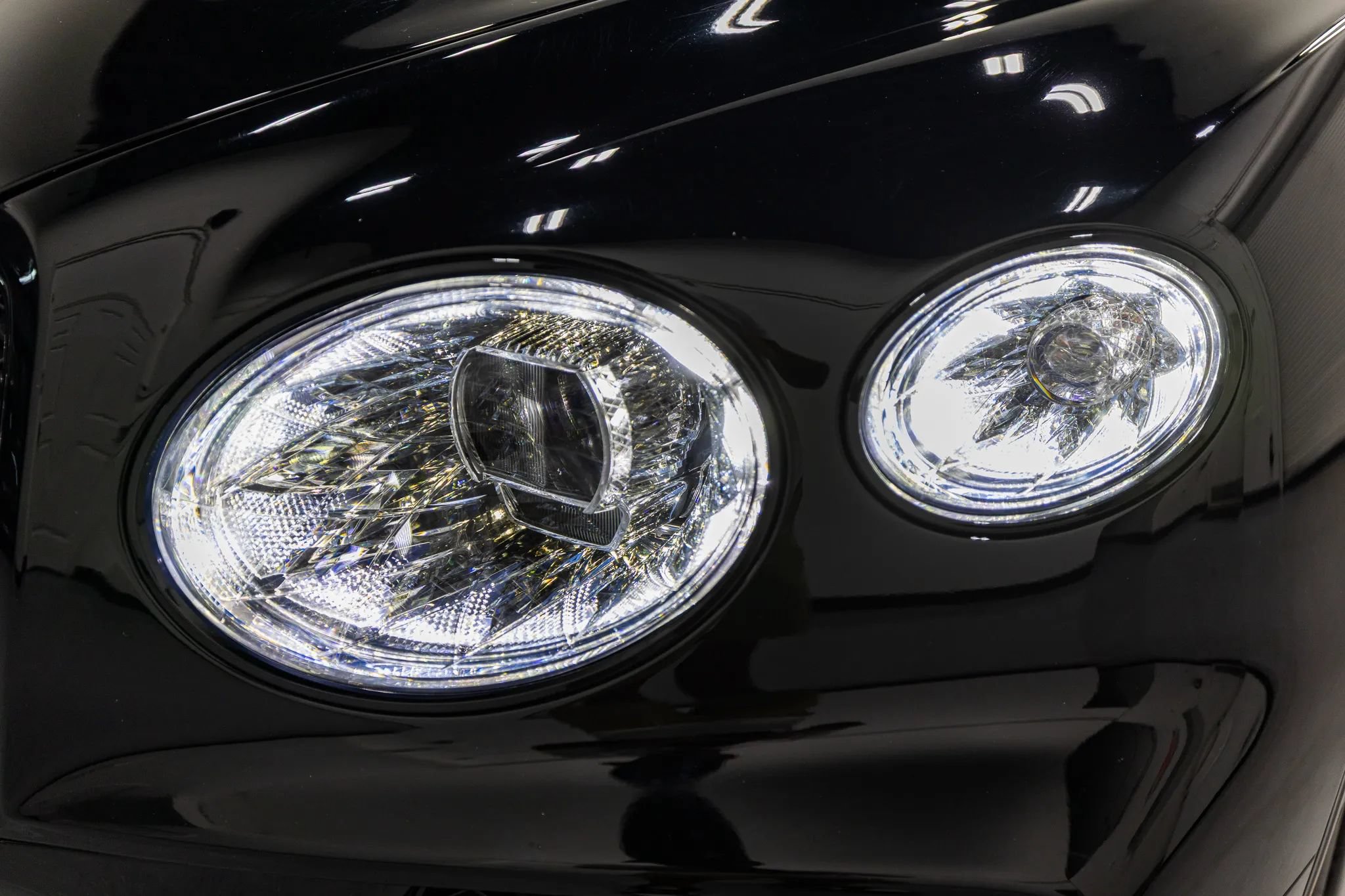 Used 2022 Bentley Bentayga AWD/4WD image 6