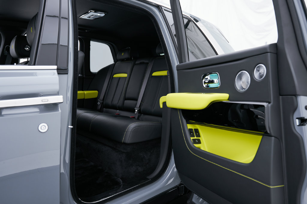 Used 2025 Rolls-Royce Cullinan AWD/4WD image 45