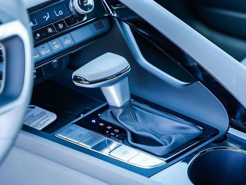 New 2026 Hyundai Elantra Sport FWD image 23