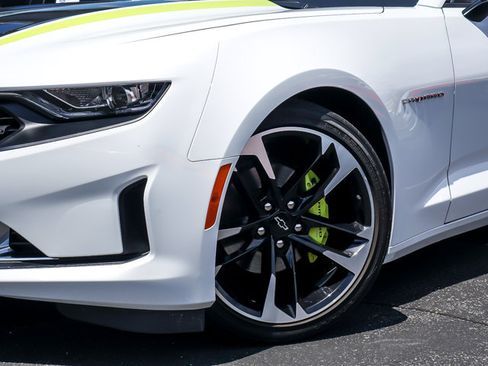 Used 2022 Chevrolet Camaro LT RWD image 3