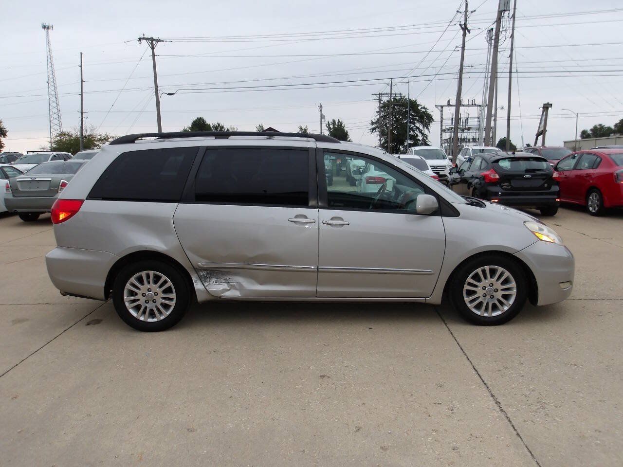 Used 2008 Toyota Sienna XLE Limited w/ XLE Limited Pkg 1 FWD image 7