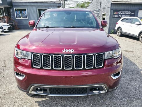 Used 2018 Jeep Grand Cherokee Limited AWD/4WD image 2