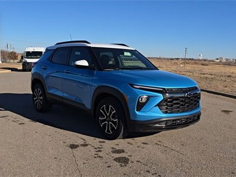 Used 2025 Chevrolet TrailBlazer ACTIV w/ Convenience Package image 4