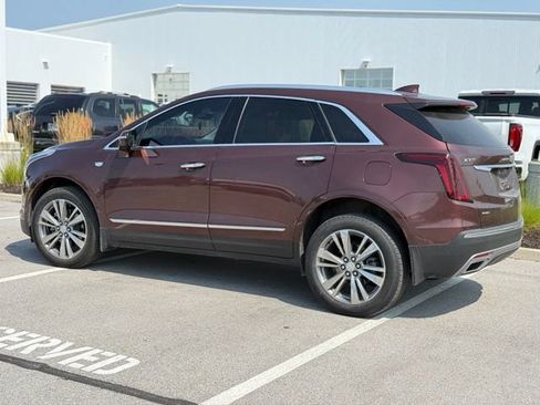 Used 2022 Cadillac XT5 Premium Luxury w/ Technology Package AWD/4WD image 3