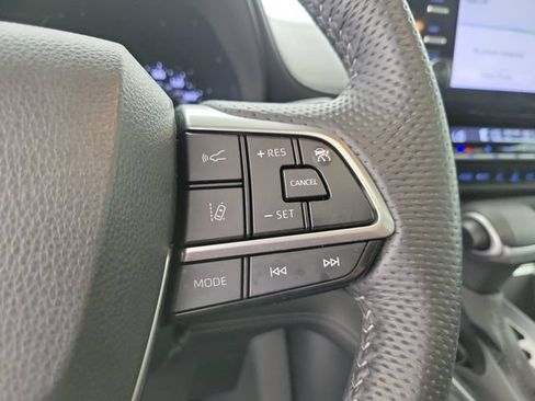 Used 2023 Toyota Sienna XSE FWD image 25