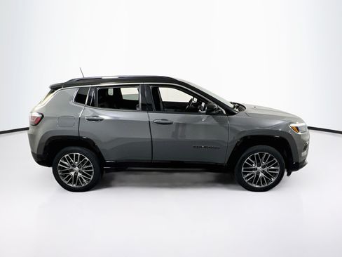 Used 2023 Jeep Compass Limited w/ Elite Group AWD/4WD image 4