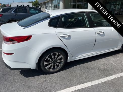 Used 2019 Kia Optima LX w/ LX 17" Wheel Package FWD image 3