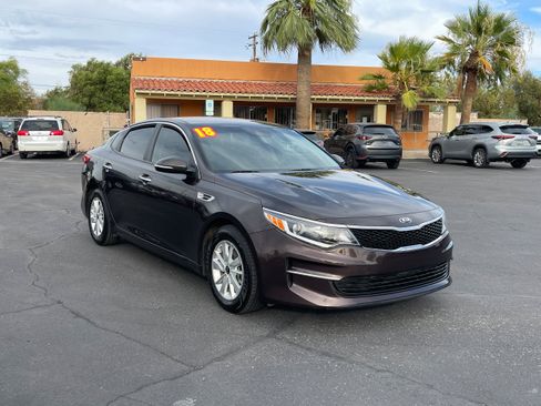 Used 2018 Kia Optima LX FWD image 7