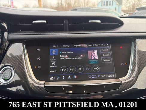 Used 2024 Cadillac XT6 Sport w/ Technology Package image 28