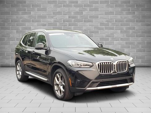 Used 2023 BMW X3 xDrive30i w/ Premium Package AWD/4WD image 3