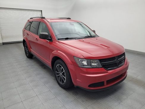Used 2018 Dodge Journey SE w/ Connectivity Group FWD image 13