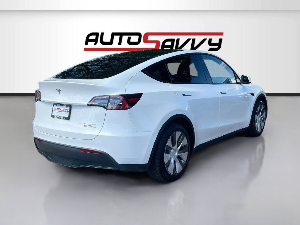 Used 2024 Tesla Model Y Long Range AWD/4WD image 7