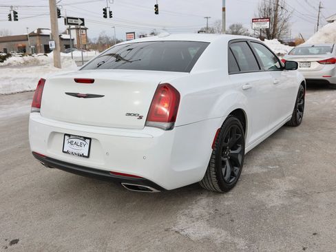 Used 2022 Chrysler 300 S image 7