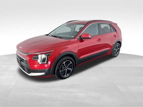 Certified 2025 Kia Niro EX FWD image 5