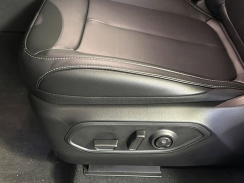 New 2026 Jeep Grand Cherokee L Limited image 11