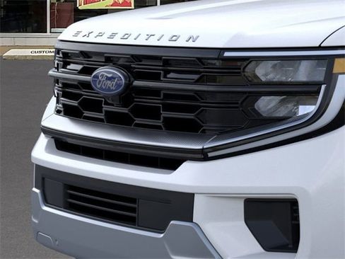 New 2025 Ford Expedition Max Platinum w/ Platinum Ultimate Package image 17