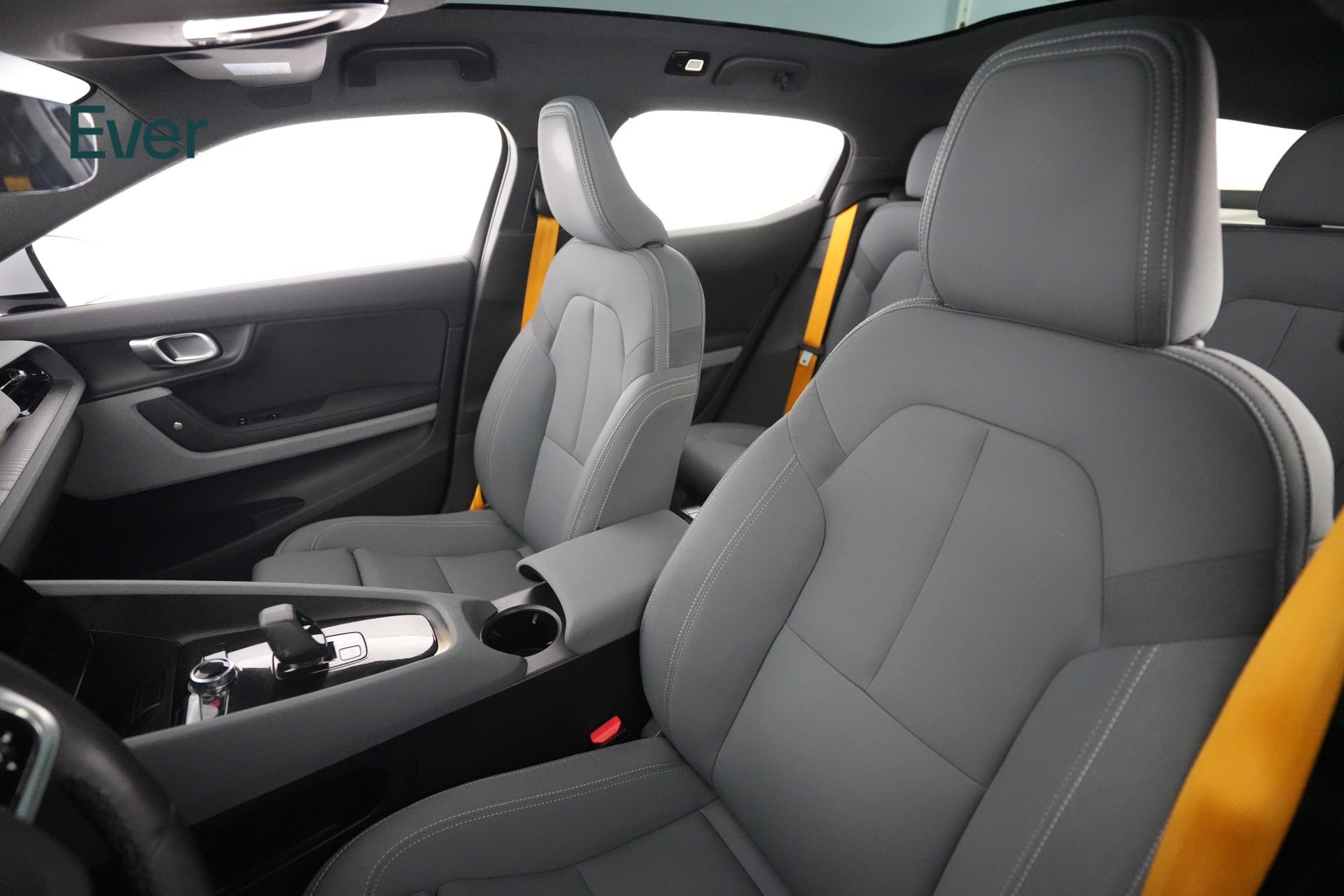 Used 2022 Polestar Polestar 2 w/ Performance Package AWD/4WD image 4