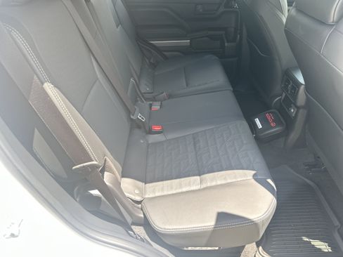 Used 2025 Toyota 4Runner TRD Off-Road Premium AWD/4WD image 15