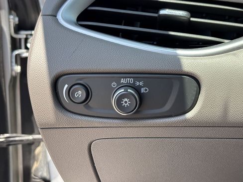 Used 2021 Chevrolet Malibu LS FWD image 29