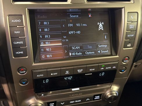 Used 2020 Lexus GX 460 Premium w/ Premium Package AWD/4WD image 22