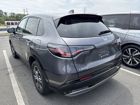 Used 2024 Honda HR-V EX-L image 8