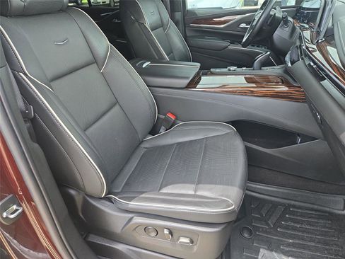 Used 2023 Cadillac Escalade Premium Luxury RWD image 29