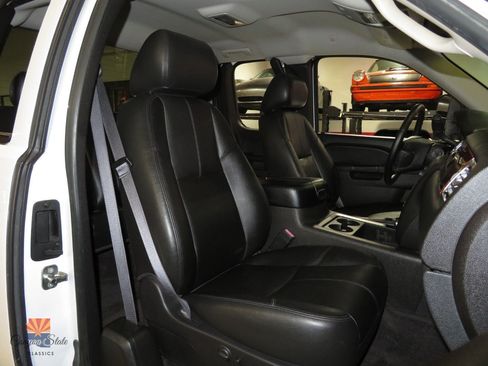 Used 2013 GMC Sierra 2500 SLT w/ SLT Convenience Package AWD/4WD image 6