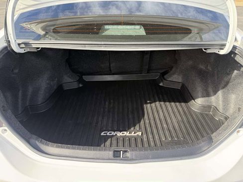 Used 2018 Toyota Corolla SE image 22