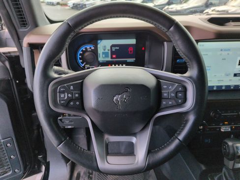 Used 2023 Ford Bronco Outer Banks w/ Sasquatch Package AWD/4WD image 17