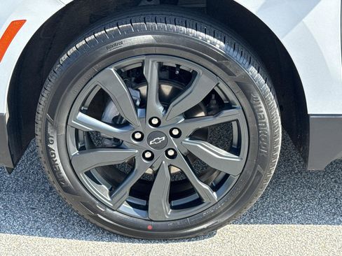 Used 2023 Chevrolet Equinox RS image 9