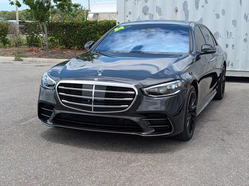 Used 2024 Mercedes-Benz S 580 4MATIC Sedan w/ AMG Line image 7