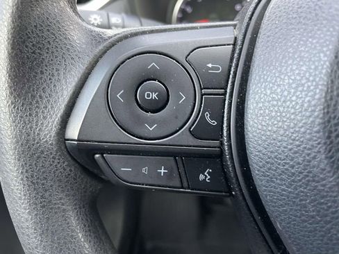 Used 2020 Toyota RAV4 XLE image 31