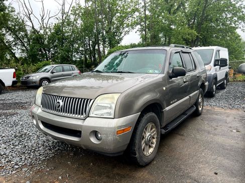 Used 2002 Mercury Mountaineer AWD image 3