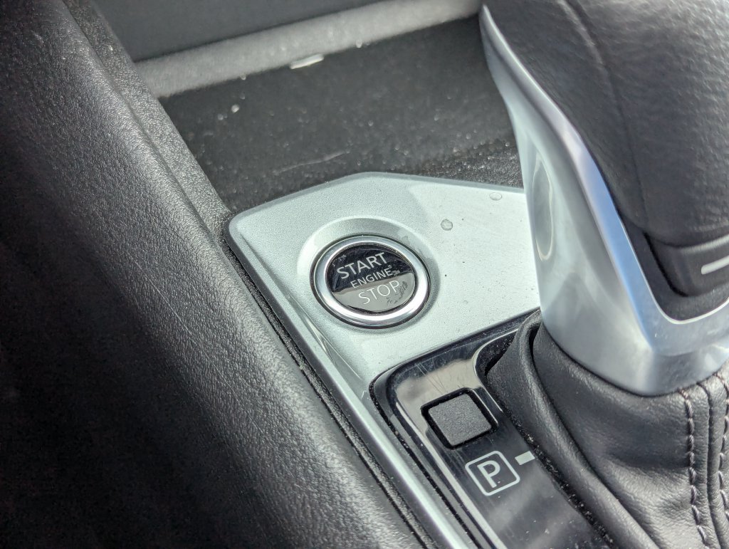 Used 2025 Nissan Altima 2.5 SV FWD image 15