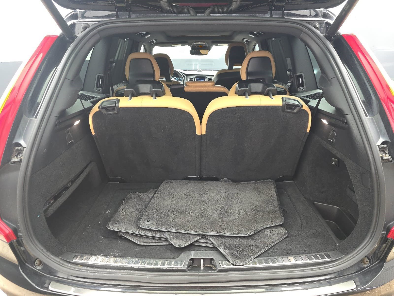 Used 2018 Volvo XC90 T6 Inscription w/ Convenience Package AWD/4WD image 10